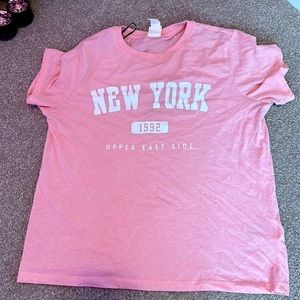 HM t shirt size medium, super soft and good material.